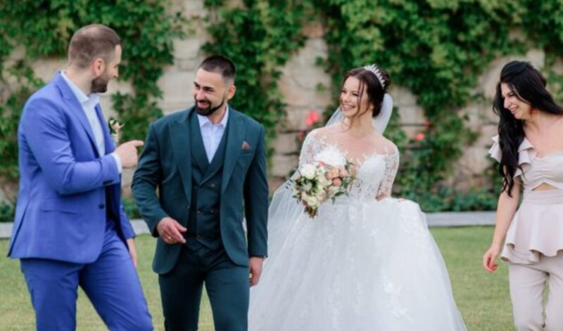 Moi rodzice powiedzieli, że nie zostałem zaproszony na ślub mojego brata, po tym jak podarowałem mu dom wart 770 tysięcy dolarów. „To tylko dla najbliższej rodziny” – zaśmiał się mój brat.