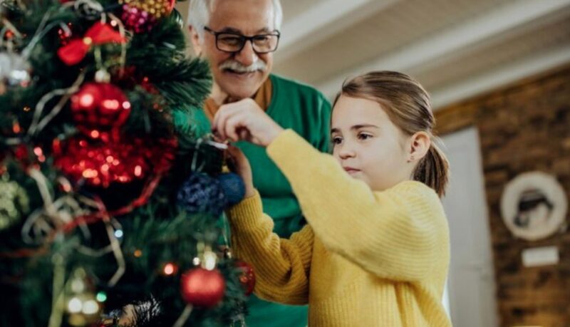 Wyszłam za mąż za bogatego 74-latka, żeby moja 10-letnia córka mogła mieć lepsze życie. Potem widziałam, jak potajemnie dawał jej pieniądze.
