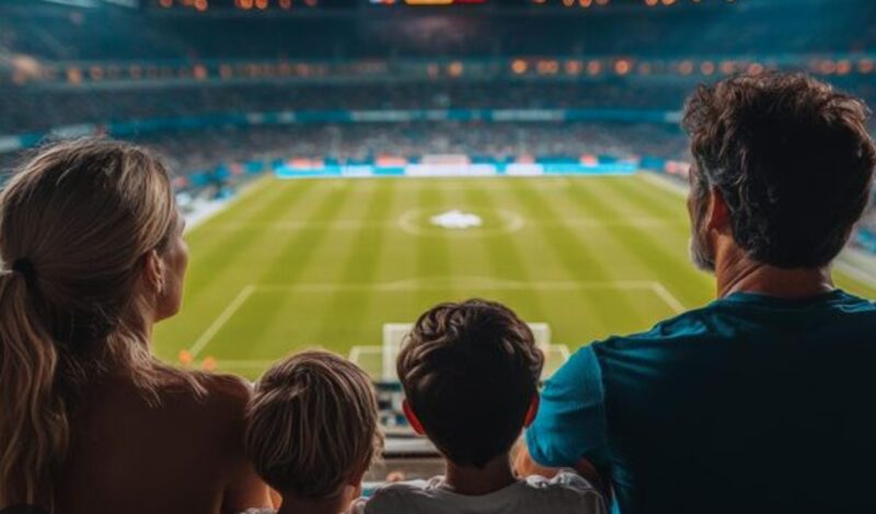 Zabierałem mojego 10-letniego, nieuleczalnie chorego syna na mecz piłkarski jako jego ostatnie życzenie – potem pojawiliśmy się na dużym ekranie stadionu, a komentator powiedział: „Jest coś, czego nie wiecie o tej wycieczce”