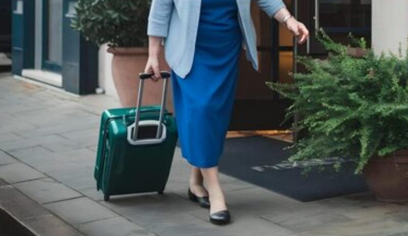 Moja teściowa zadzwoniła pod numer alarmowy, gdy nie zgodziłam się, by do mnie wprowadziła – a wtedy policjant zapytał, do kogo należy dom.